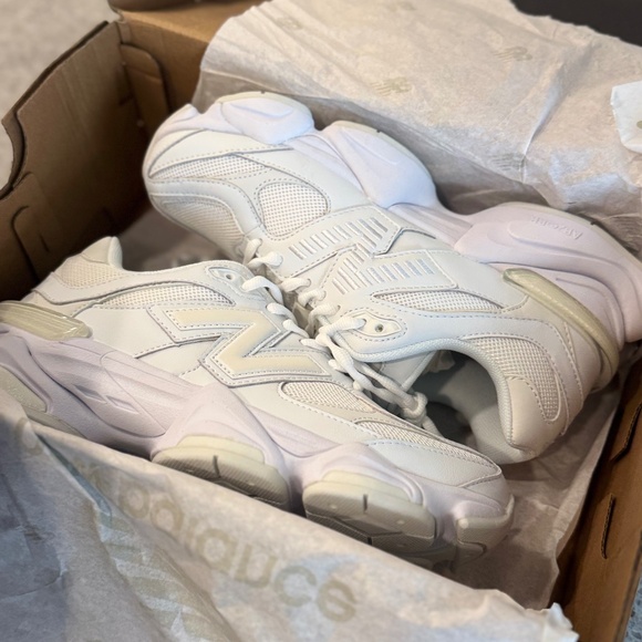 Brand new, New balance 9060 triple white revered - Picture 1 of 2